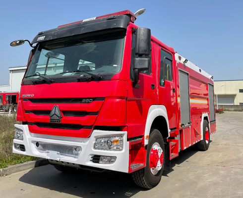 HOWO 310hp Heavy Duty Wóz strażacki 6-kołowy Pojemność piany 8000L