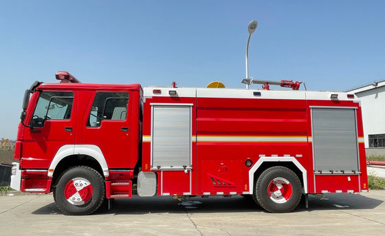 SINOTRUK 228kW Heavy Duty Fire Truck 6-kołowy Typ 8000 litrów Pojemność piany